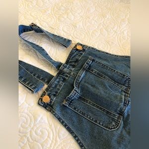 Maternity overalls size 8